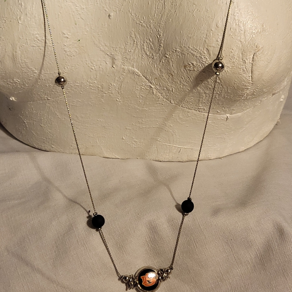 NWT ACCESSORY PLAYS AUBURN UNIVERSITY Silver and Black Necklace